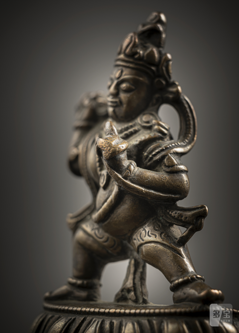 A BRONZE FIGURINE OF VAJRAPANI - 图4